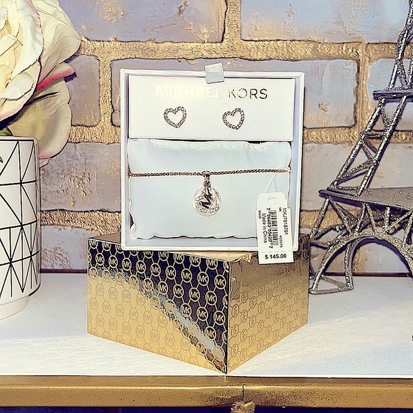 Michael Kors Rose Gold Crystal Heart Stud Earring & Logo Charm Bracelet Box Set. - Picture 7 of 16